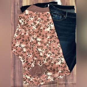 Leopard Print Crew Neck Sweater